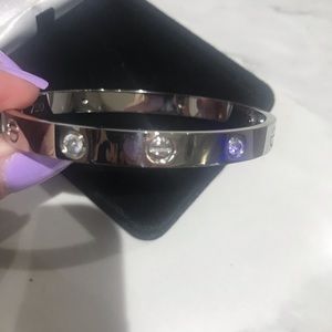 NEW Silver Titanium Braclet 🌹